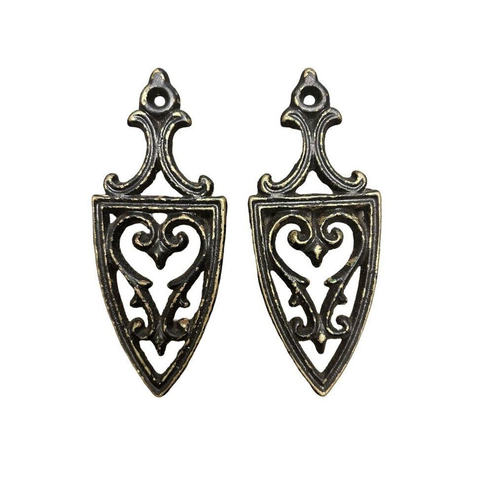 Antique-Style Cast Iron Trivets With Heart Design 6"x2.5" Set Of 2